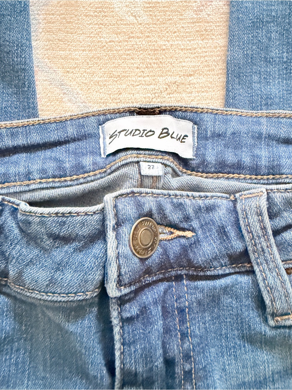 Studio Blue Women's Light Wash Skinny Jeans